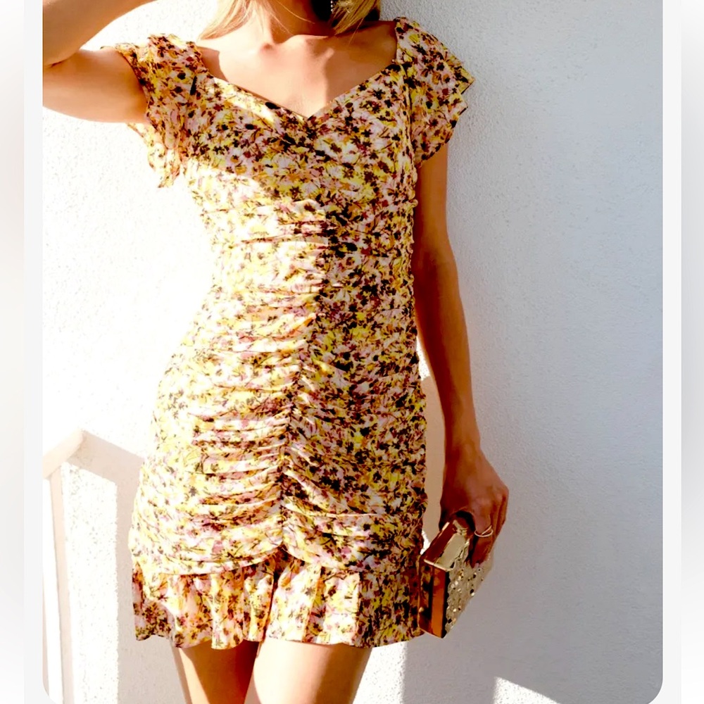 Astr The Label Ruched Floral Mini Dress